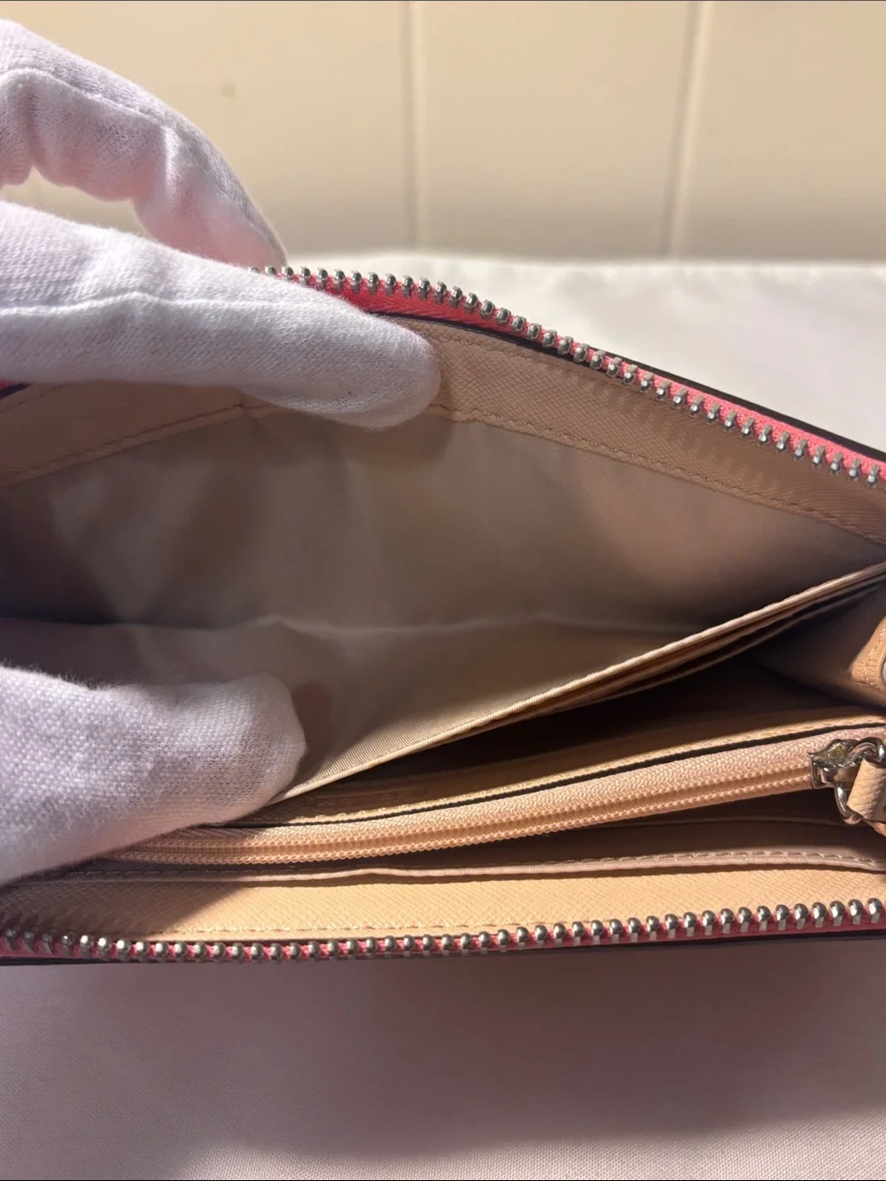 EUC Coach Peyton Dream C Slim Zip Around Wallet - White & Pomegranate Pink